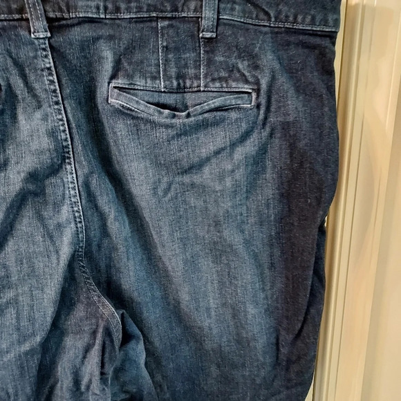 Lane Bryant Dark Wash Denim Bermuda Shorts in Size 28 - Picture 9 of 12